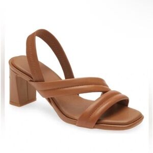 Caslon Lennyn Block Heel Leather Strappy Sandals | size 6